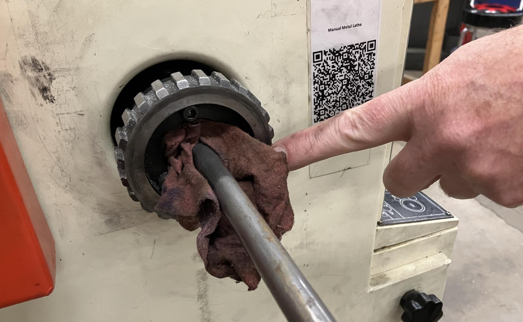 metal_lathe-additional_stabilization_with_rag.jpeg